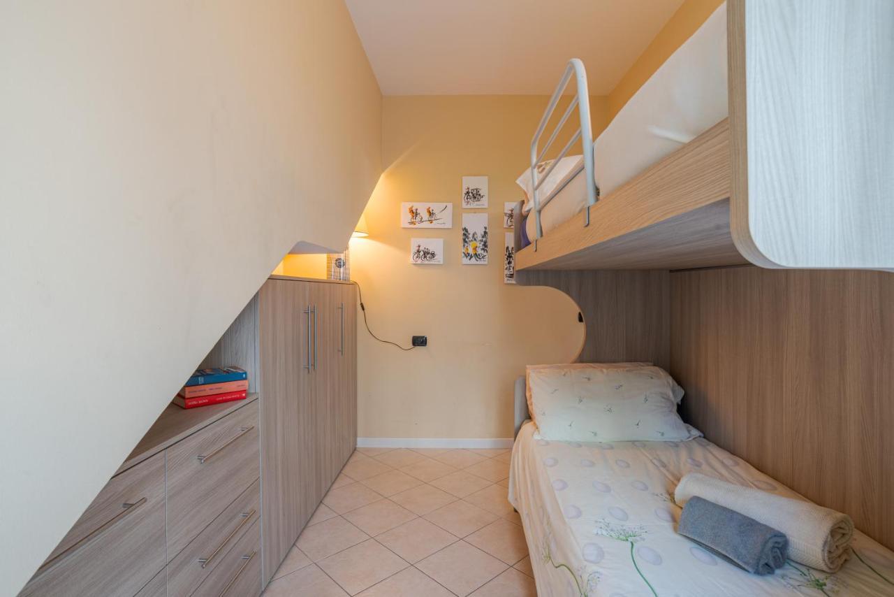 Lake Como Apartment With Balcony And Private Parking Ossuccio Extérieur photo